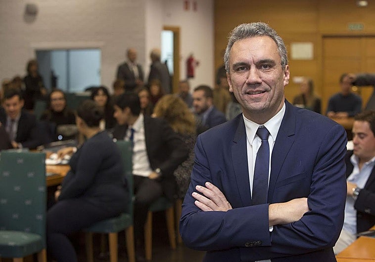 El PSOE abre expediente a Javier Izquierdo, aunque precisa que no hay denuncias por acoso